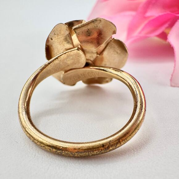 Vintage Sarah Coventry Red Rhinestone Rose Ring Gold Tone Floral Size 7 1/4 - Picture 6 of 11